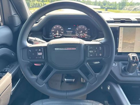 New 2025 Land Rover Defender 110 V8 image 19