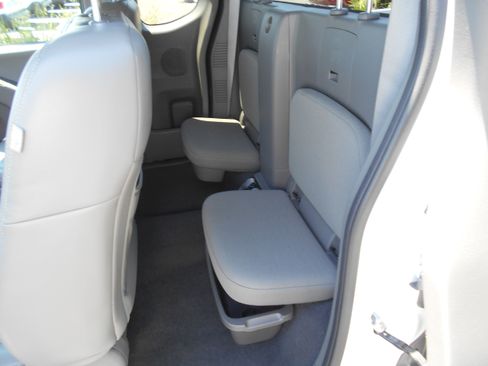Used 2019 Nissan Frontier S RWD image 10
