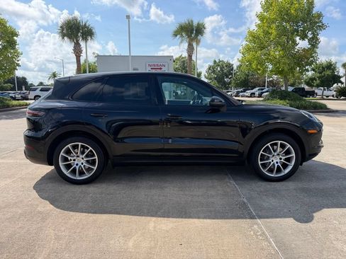 Used 2019 Porsche Cayenne AWD/4WD image 6