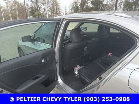 Used 2016 Honda Accord Sport image 18