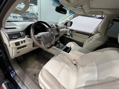 Used 2018 Lexus GX 460 Premium w/ Premium Package image 21