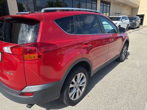 Used 2014 Toyota RAV4 Limited w/ Technology Package FWD image 6