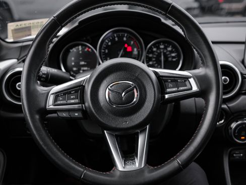 Used 2017 MAZDA MX-5 Miata RF Grand Touring image 17