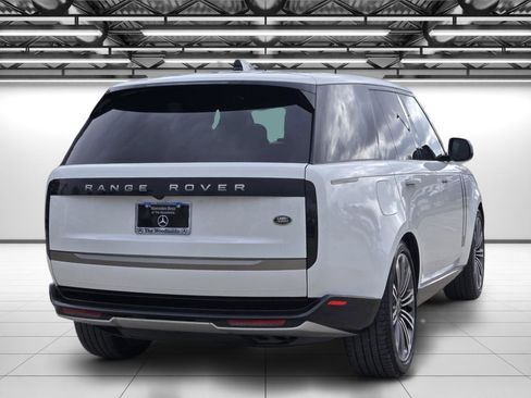 Used 2023 Land Rover Range Rover SE image 7