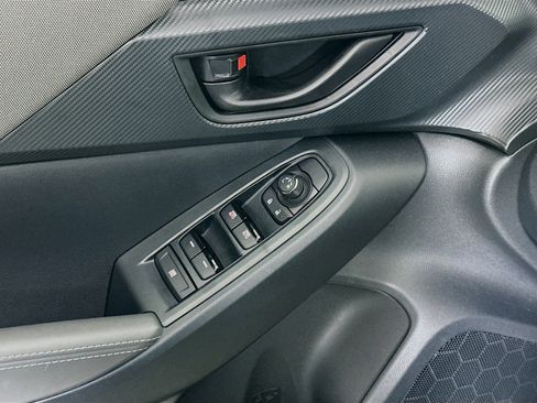 Used 2024 Subaru Crosstrek 2.0i Premium image 15