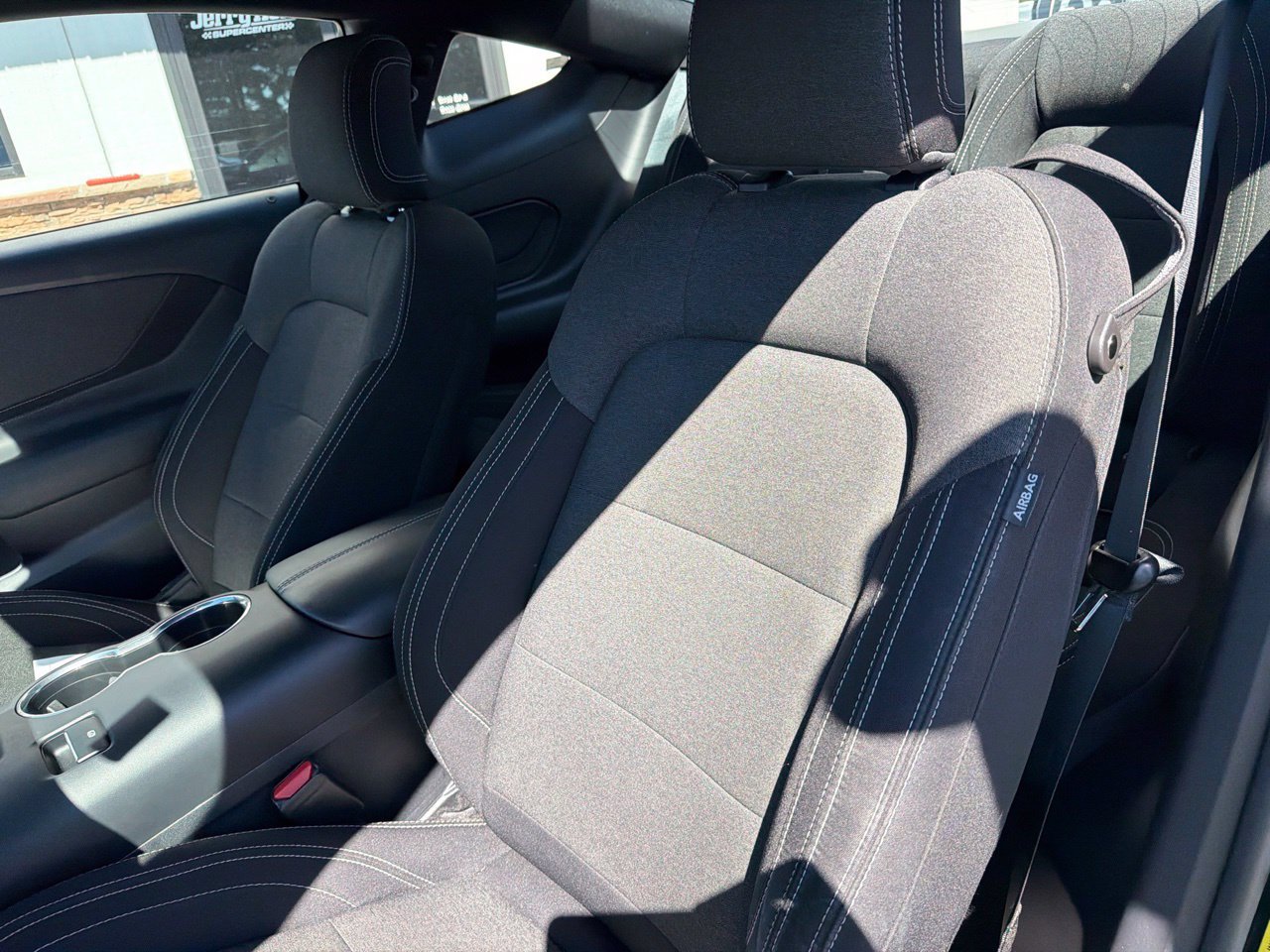 Used 2024 Ford Mustang GT RWD image 3