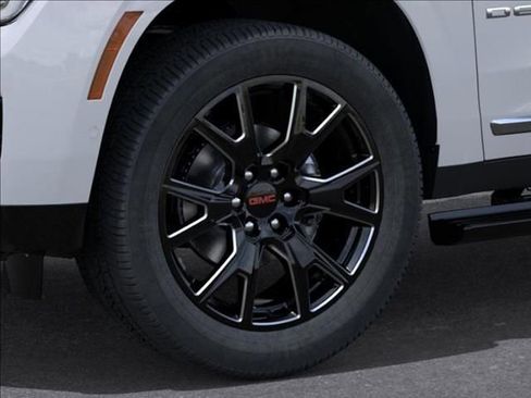 New 2026 GMC Yukon XL Denali image 9