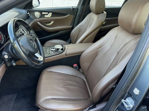 Used 2018 Mercedes-Benz E 400 4MATIC Wagon image 7