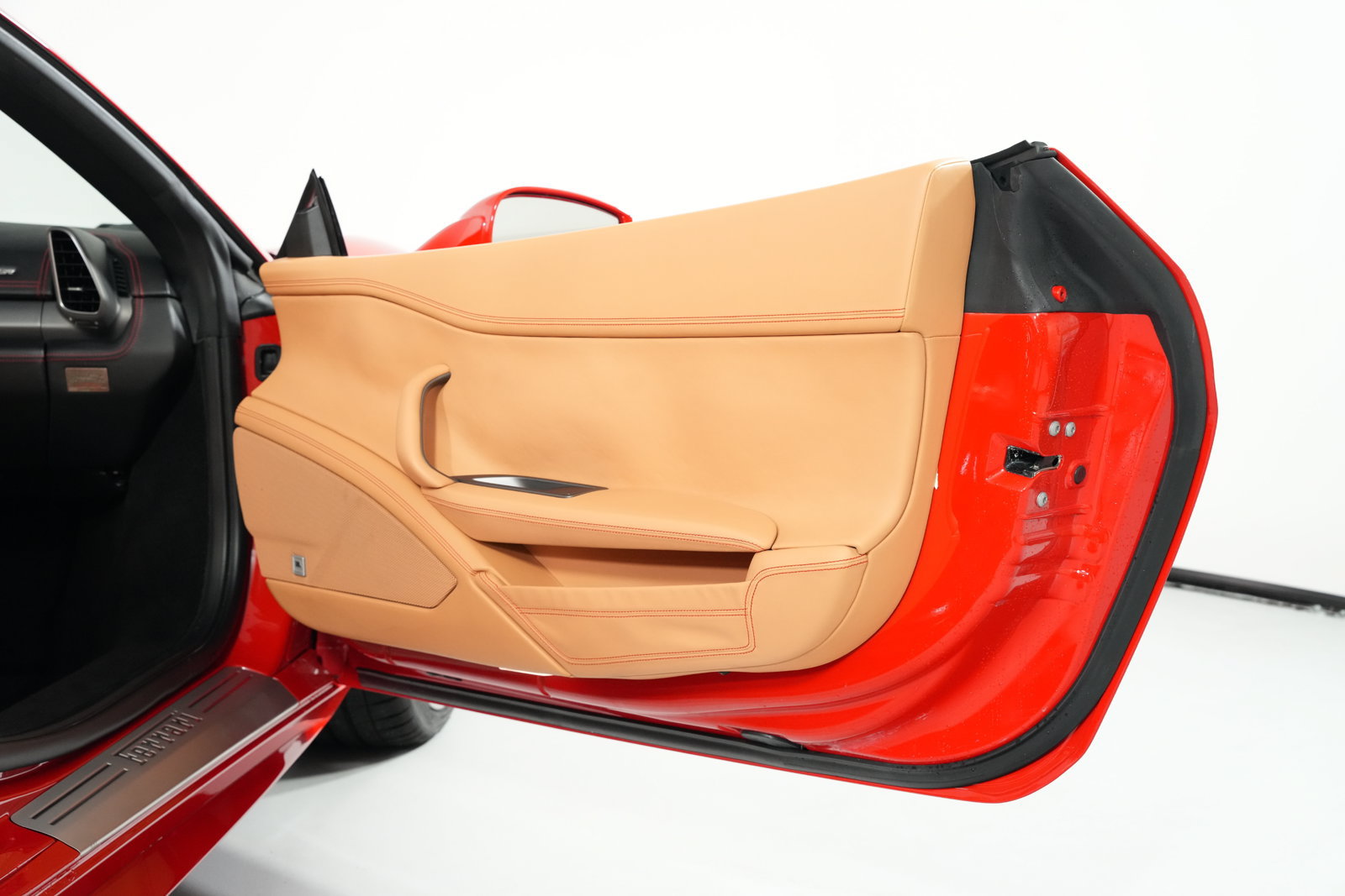 Certified 2012 Ferrari 458 Spider RWD image 39