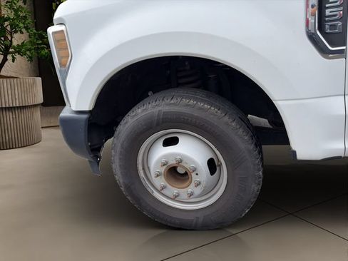 Used 2018 Ford F350 XL w/ Power Equipment Group RWD image 10