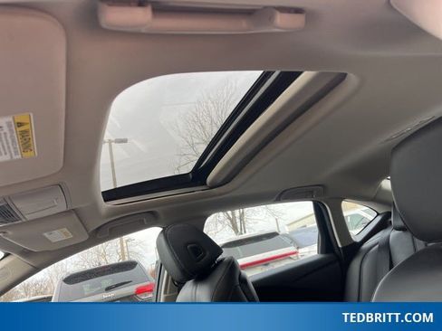 Used 2025 Acura TLX w/ Technology Package image 41