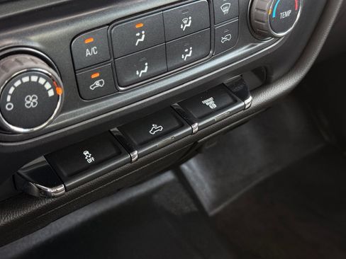 Used 2017 Chevrolet Silverado 2500 W/T AWD/4WD image 39