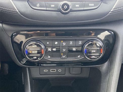 Used 2020 Buick Encore GX Essence w/ Experience Buick Package image 20