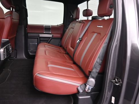 Used 2018 Ford F150 Platinum w/ Equipment Group 701A Luxury AWD/4WD image 14