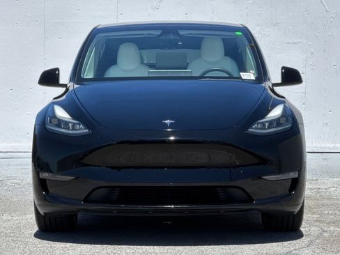 Used 2023 Tesla Model Y Long Range AWD/4WD image 8