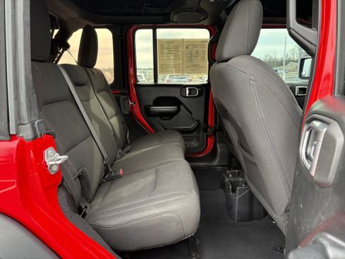 Used 2018 Jeep Wrangler Unlimited Sport S image 30