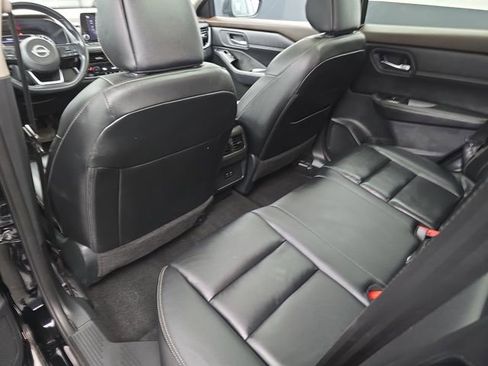 Used 2023 Nissan Rogue SL image 45