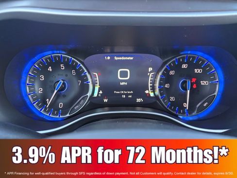 New 2026 Chrysler Pacifica Select AWD/4WD image 16