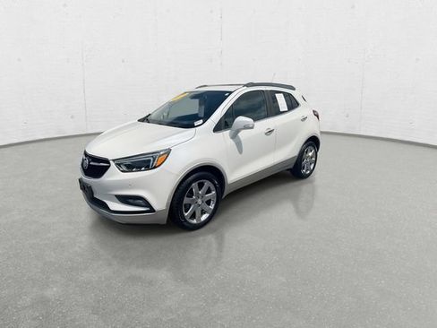 Used 2019 Buick Encore Essence w/ Experience Buick Package FWD image 4