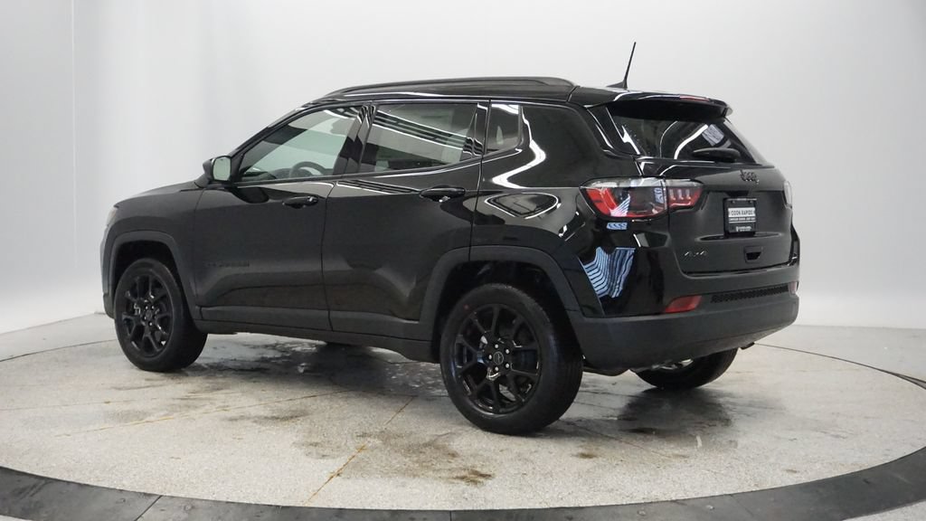 New 2026 Jeep Compass Latitude AWD/4WD image 4