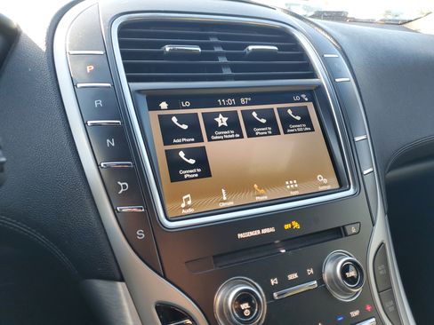 Used 2019 Lincoln Nautilus FWD image 23