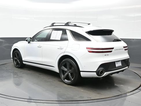 Certified 2023 Genesis GV70 2.5T w/ Sport Prestige Package image 4