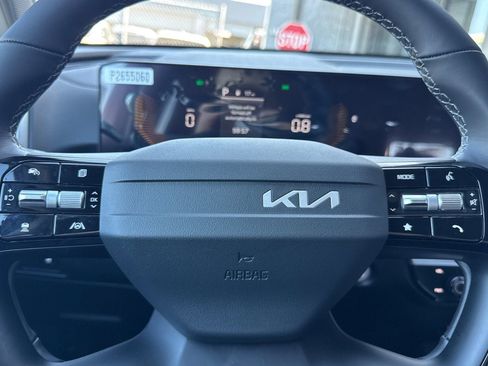 New 2026 Kia Sorento LX image 24