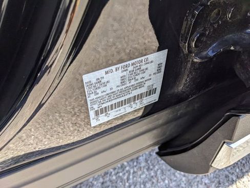 Used 2025 Ford Explorer Active w/ Active Comfort Package image 38