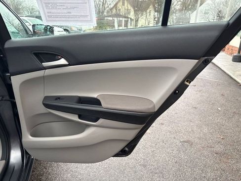 Used 2012 Honda Accord LX image 19