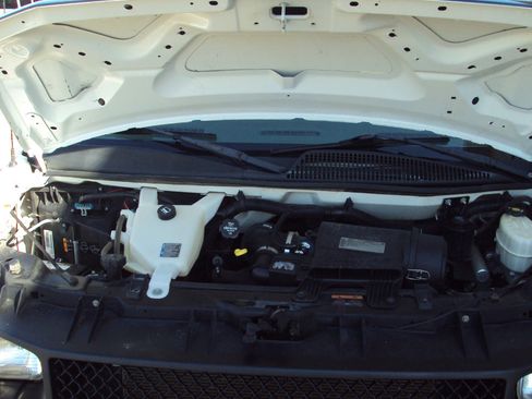 Used 2014 Chevrolet Express 1500 AWD image 29