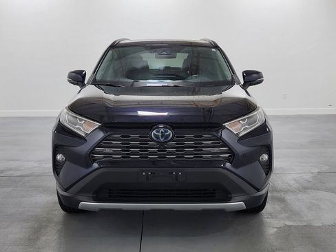 Used 2020 Toyota RAV4 Limited image 3