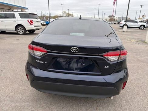 Used 2025 Toyota Corolla LE image 5