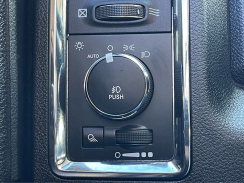 Used 2015 RAM 2500 Laramie image 18