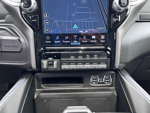 Used 2024 RAM 2500 Laramie w/ Sport Appearance Package image 18