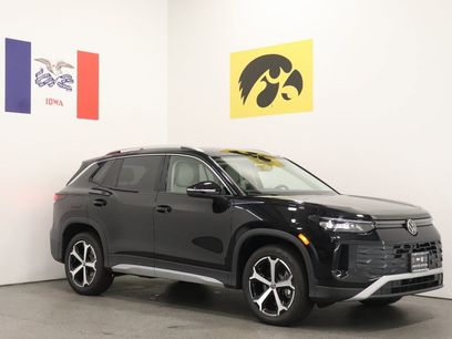 New 2025 Volkswagen Tiguan SE