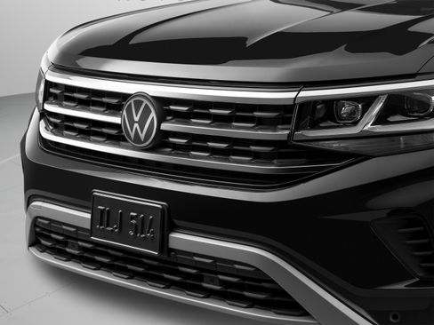 Used 2023 Volkswagen Atlas Cross Sport SE FWD image 59