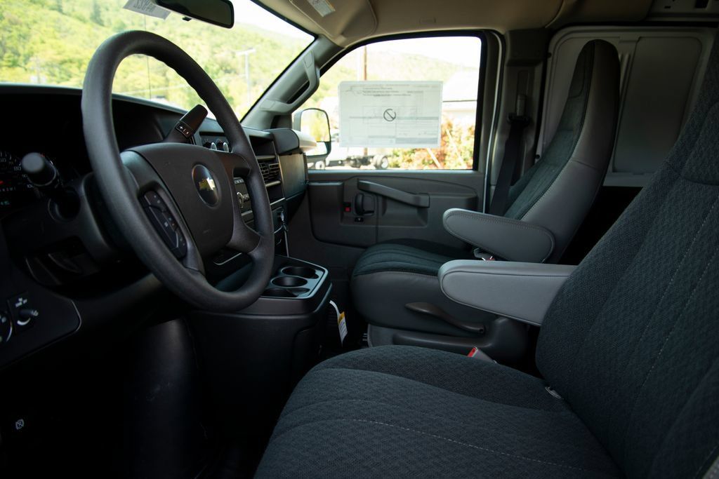 New 2025 Chevrolet Express 3500 w/ Driver Convenience Package RWD image 13