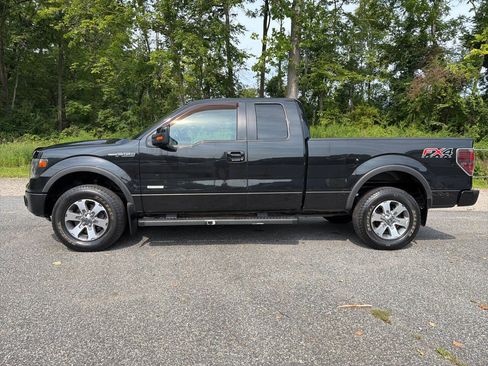 Used 2014 Ford F150 FX4 w/ Equipment Group 402A Luxury AWD/4WD image 2