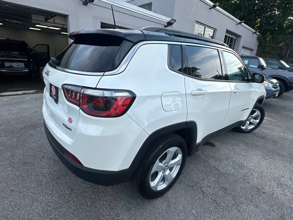 Used 2019 Jeep Compass Latitude w/ Cold Weather Group AWD/4WD image 6