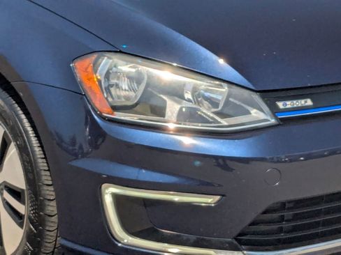 Used 2016 Volkswagen e-Golf SE FWD image 10
