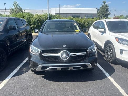 Used 2021 Mercedes-Benz GLC 300 4MATIC Coupe image 2
