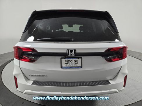 Certified 2026 Honda Odyssey EX-L image 5