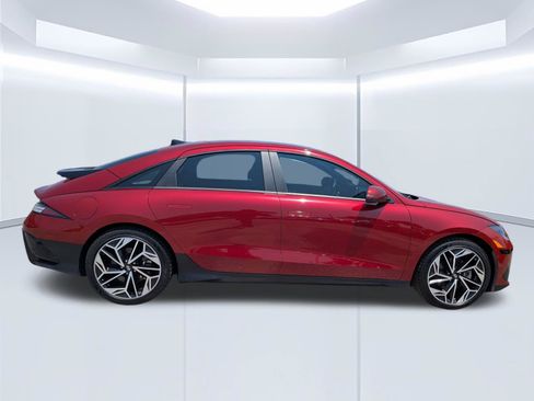 Certified 2025 Hyundai Ioniq 6 SEL RWD image 3