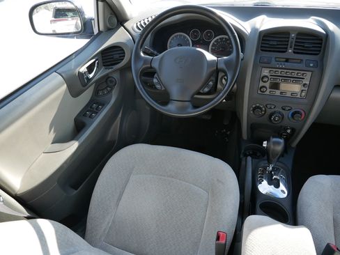 Used 2005 Hyundai Santa Fe GLS image 9