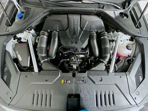 Certified 2026 Genesis GV70 3.5T Sport Prestige image 32