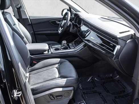Used 2023 Audi Q7 3.0T Premium AWD/4WD image 26