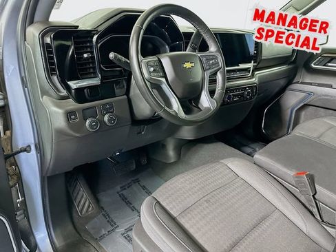 Used 2025 Chevrolet Silverado 1500 LT RWD image 10