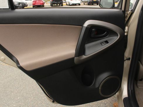 Used 2008 Toyota RAV4 4WD image 17