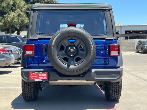 Used 2018 Jeep Wrangler Unlimited Sport AWD/4WD image 8