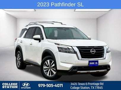 Used 2023 Nissan Pathfinder SL
